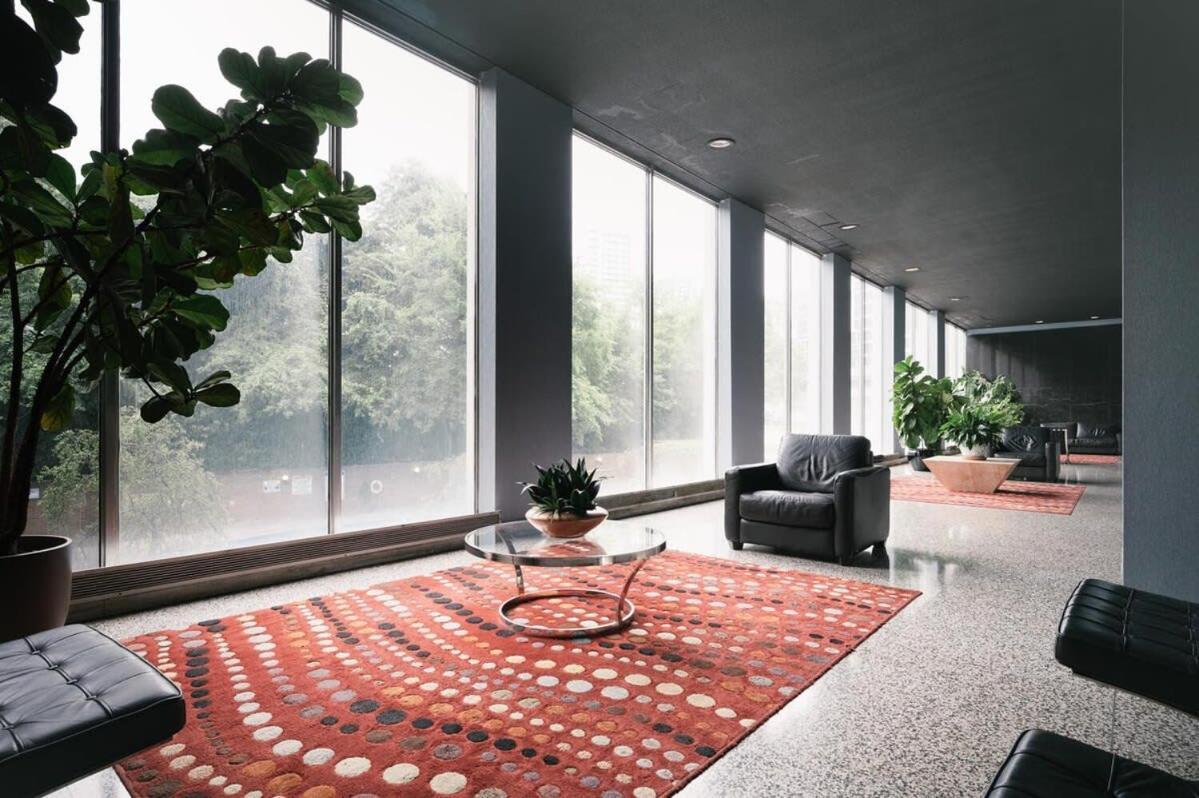 Downtown Atlanta! Onsite Parking! 24 Concierge Lm908